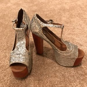 Jeffrey Campbell Silver Glitter Platforms sz 6